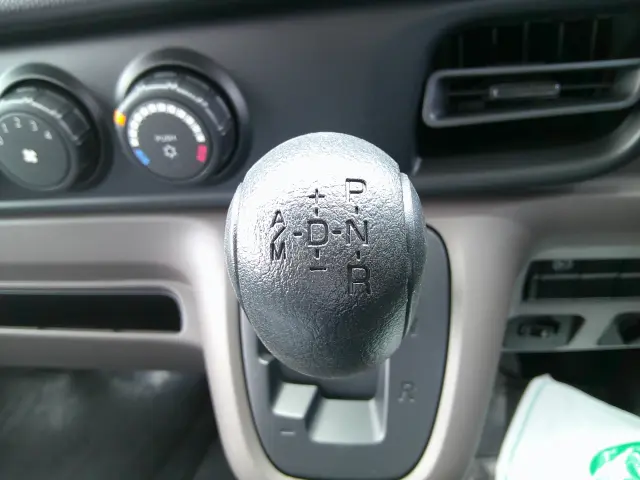 三菱 キャンター 2RG-FEB20(2WD)の写真15