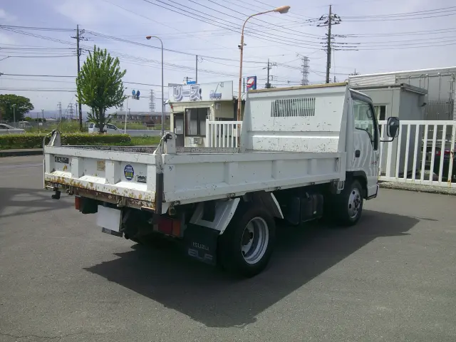 いすゞ エルフ KR-NKR81ED(2WD)の写真6