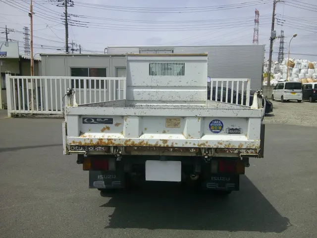 いすゞ エルフ KR-NKR81ED(2WD)の写真7