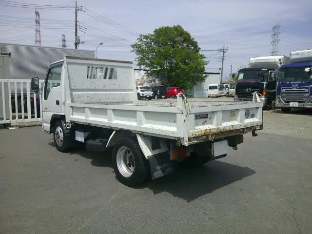 いすゞ エルフ KR-NKR81ED(2WD)の写真8