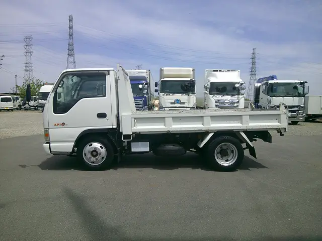 いすゞ エルフ KR-NKR81ED(2WD)の写真9