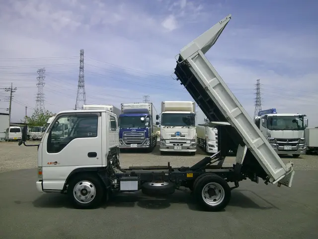 いすゞ エルフ KR-NKR81ED(2WD)の写真12