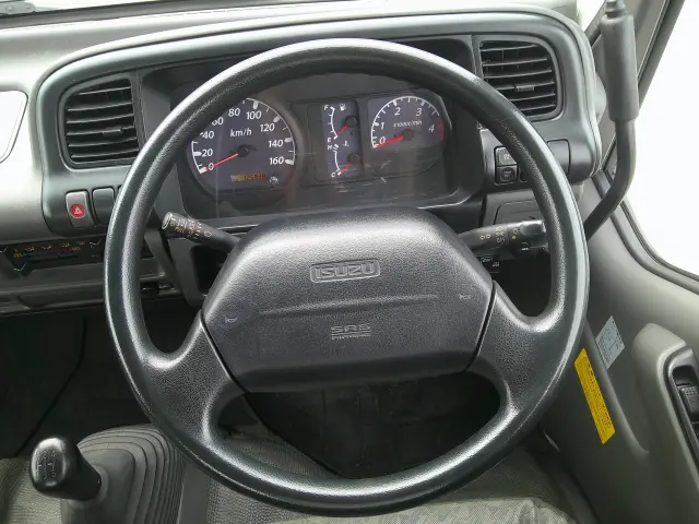 いすゞ エルフ KR-NKR81ED(2WD)の写真17