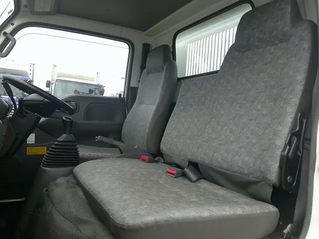 いすゞ エルフ KR-NKR81ED(2WD)の写真25