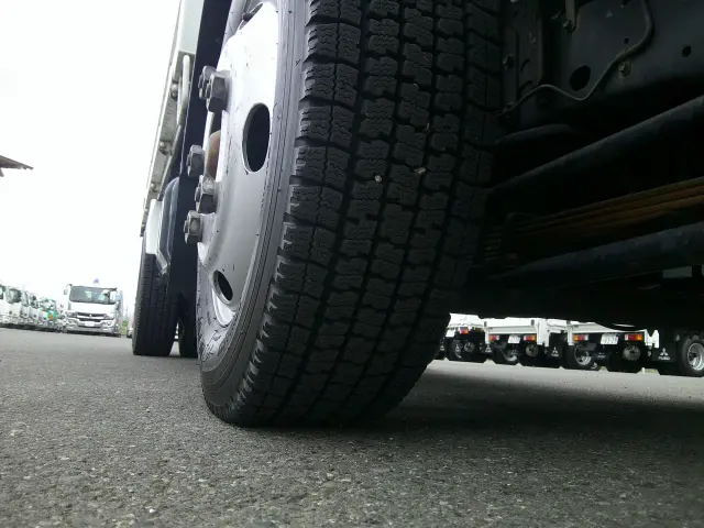 いすゞ エルフ KR-NKR81ED(2WD)の写真29