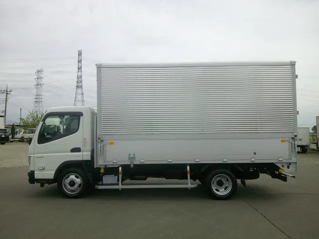 三菱 キャンター 2RG-FBA50(2WD)の写真8
