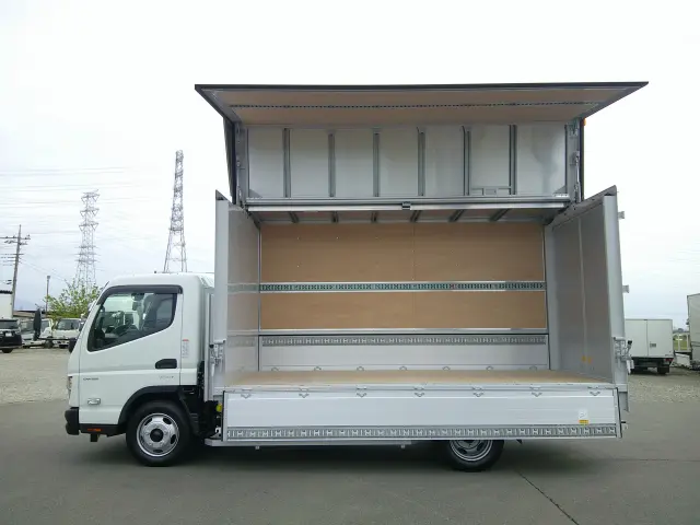 三菱 キャンター 2RG-FBA50(2WD)の写真12