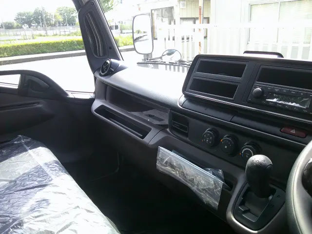 三菱 キャンター 2RG-FEB50(2WD)の写真20