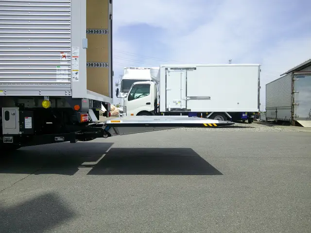 三菱 キャンター 2RG-FEB50(2WD)の写真14