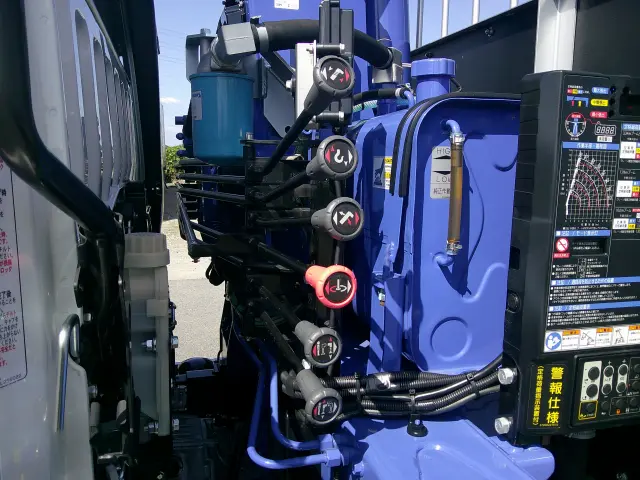 三菱 ファイター 2KG-FK65F(2WD)の写真17