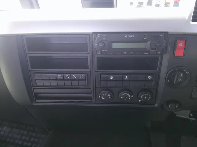 三菱 ファイター 2KG-FK65F(2WD)の写真20