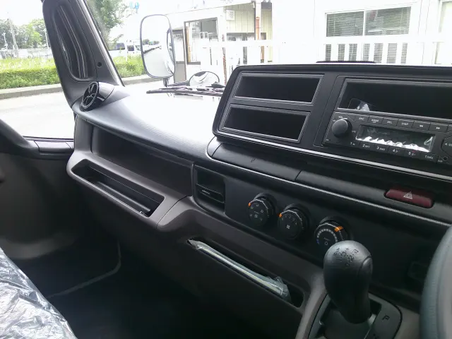 三菱 キャンター 2RG-FEB50(2WD)の写真22