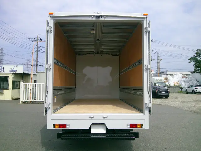 三菱 キャンター 2RG-FEB50(2WD)の写真9