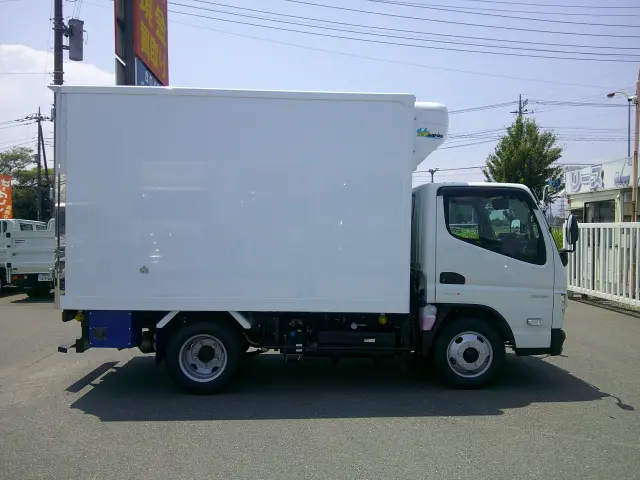 三菱 キャンター 2RG-FBAVO(2WD)の写真4