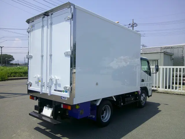 三菱 キャンター 2RG-FBAVO(2WD)の写真5