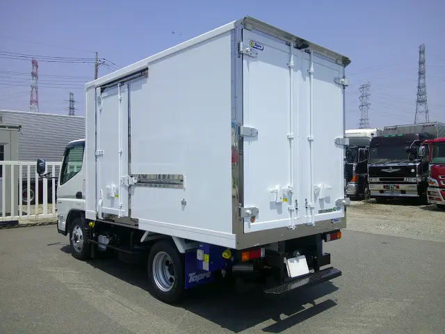 三菱 キャンター 2RG-FBAVO(2WD)の写真7