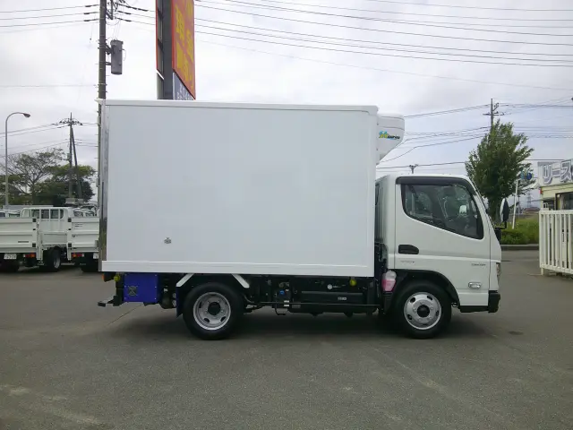 三菱 キャンター 2RG-FBAVO(2WD)の写真4
