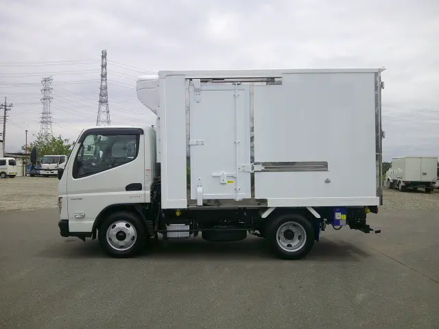 三菱 キャンター 2RG-FBAVO(2WD)の写真8