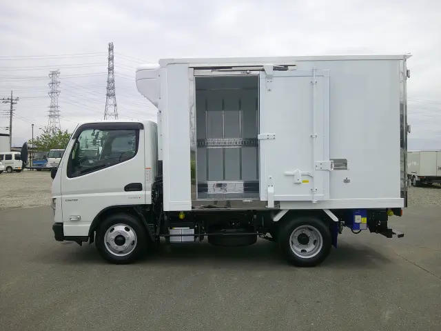 三菱 キャンター 2RG-FBAVO(2WD)の写真9