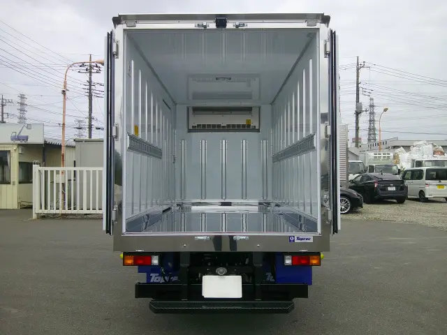 三菱 キャンター 2RG-FBAVO(2WD)の写真11