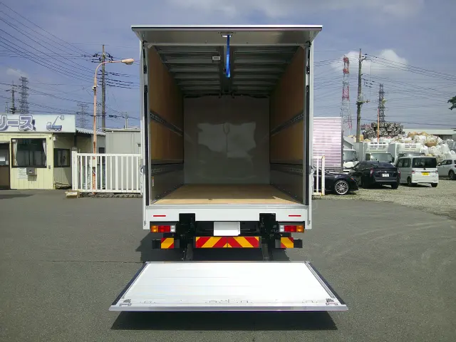 三菱 キャンター 2RG-FEB80(2WD)の写真9