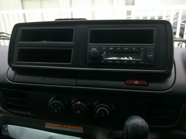 三菱 キャンター 2RG-FEB80(2WD)の写真26