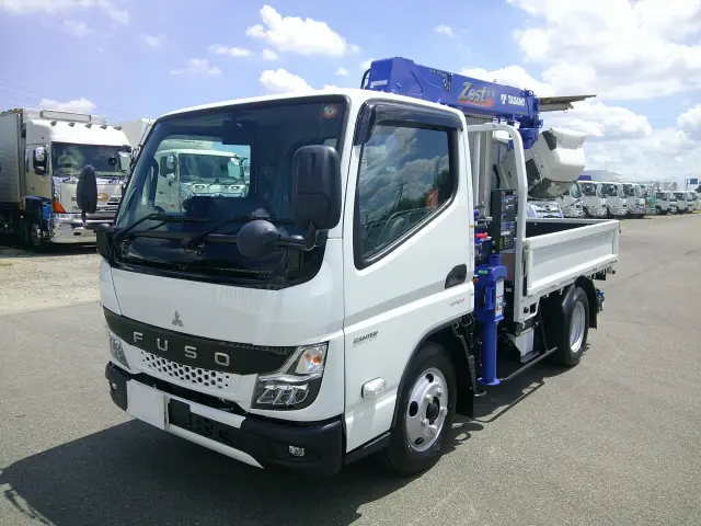 三菱 キャンター 2RG-FBAVO(2WD)の写真1
