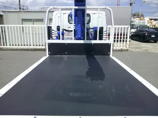 三菱 キャンター 2RG-FBAVO(2WD)の写真12