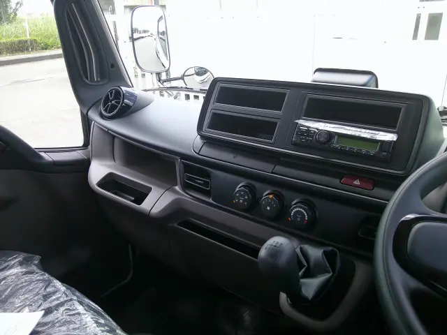 三菱 キャンター 2RG-FBAVO(2WD)の写真22