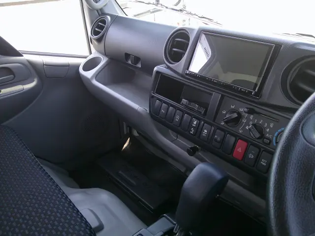 日野 デュトロ 2RG-XZU605(2WD)の写真16