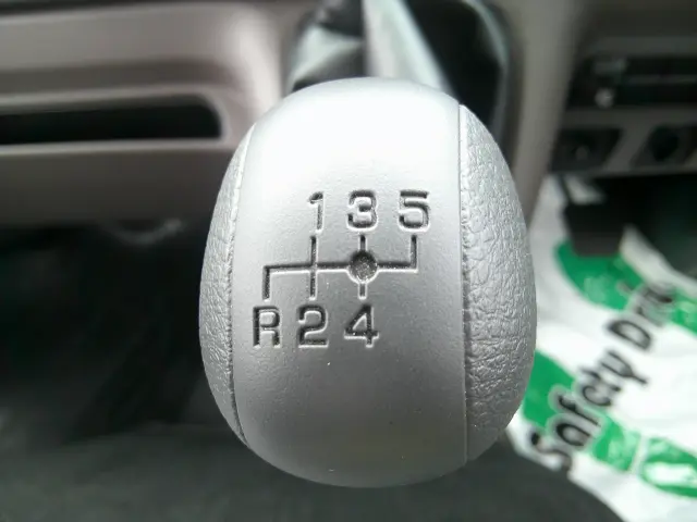 三菱 キャンター 2RG-FBAVO(2WD)の写真20