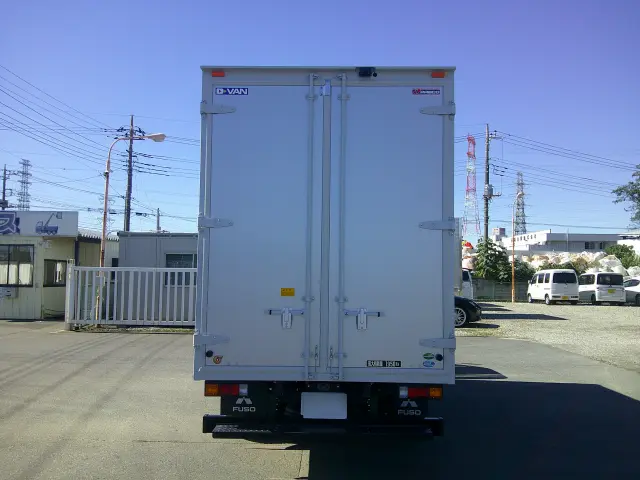 三菱 キャンター 2RG-FEA20(2WD)の写真6