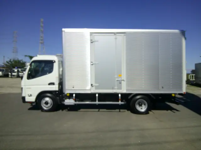 三菱 キャンター 2RG-FEA20(2WD)の写真8