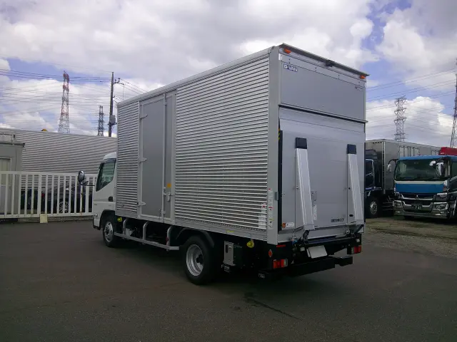 三菱 キャンター 2RG-FEAVO(2WD)の写真7