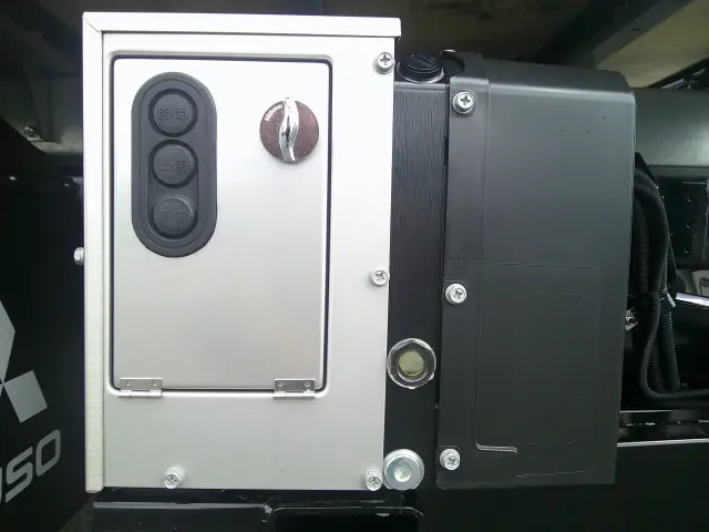 三菱 キャンター 2RG-FEAVO(2WD)の写真13