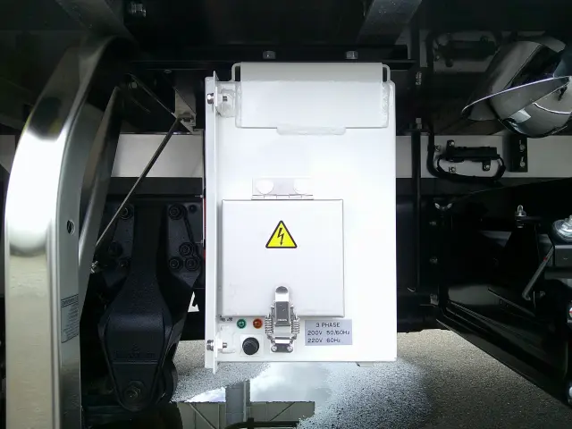 三菱 ファイター 2KG-FK65F(2WD)の写真17