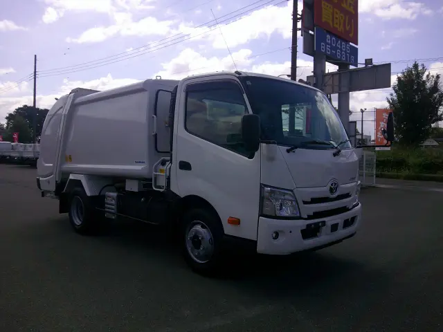 トヨタ ダイナ 2KG-XZU700A(2WD)の写真3
