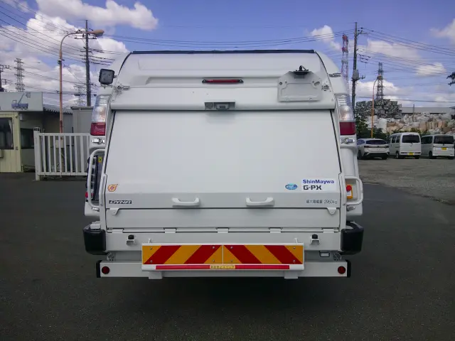 トヨタ ダイナ 2KG-XZU700A(2WD)の写真6