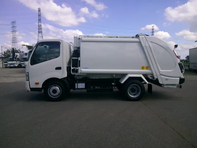 トヨタ ダイナ 2KG-XZU700A(2WD)の写真8