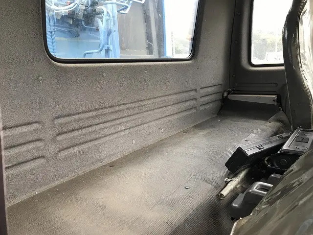 いすゞ フォワード KK-FRR35D4(2WD)の写真38