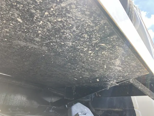 いすゞ エルフ BDG-NKR85N(2WD)の写真21