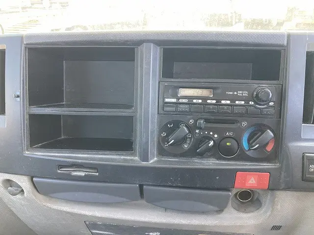 いすゞ エルフ BDG-NKR85N(2WD)の写真39