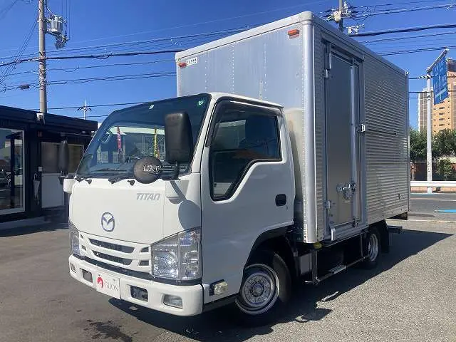 マツダ タイタン TRG-LHR85AN(2WD)の写真1