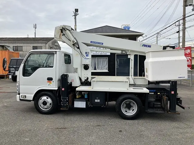 いすゞ エルフ TPG-NKR85N(2WD)の写真4