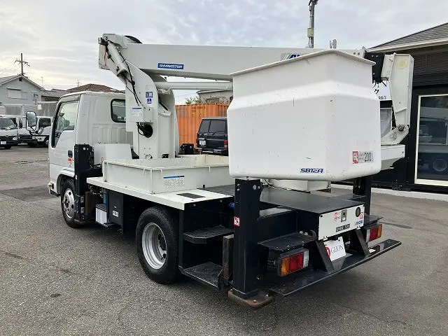 いすゞ エルフ TPG-NKR85N(2WD)の写真6