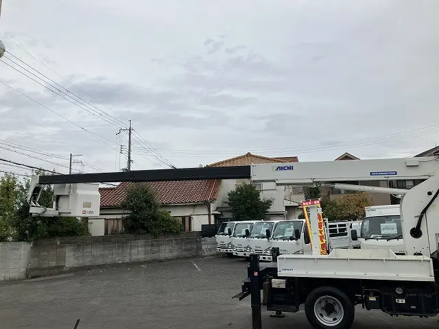 いすゞ エルフ TPG-NKR85N(2WD)の写真9