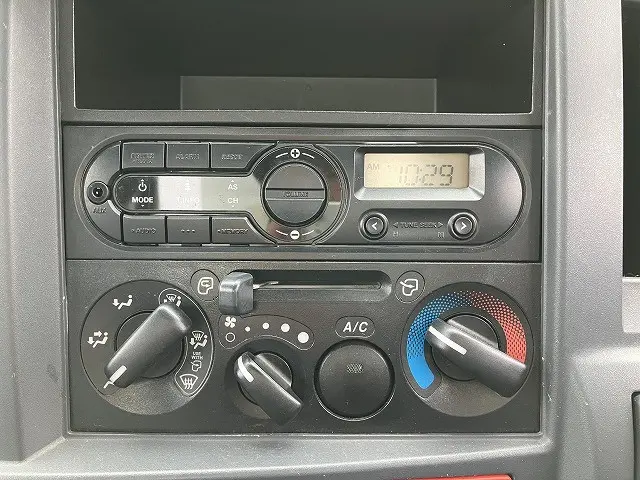 いすゞ エルフ TPG-NKR85N(2WD)の写真32
