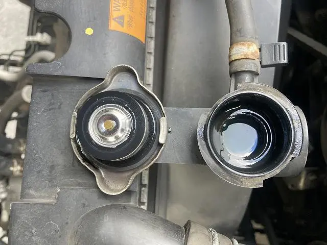 いすゞ エルフ TKG-NHR85AN(2WD)の写真16