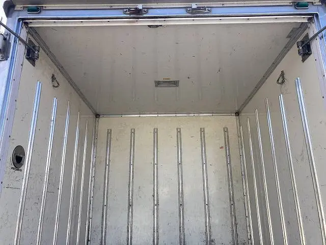 いすゞ エルフ TKG-NHR85AN(2WD)の写真26