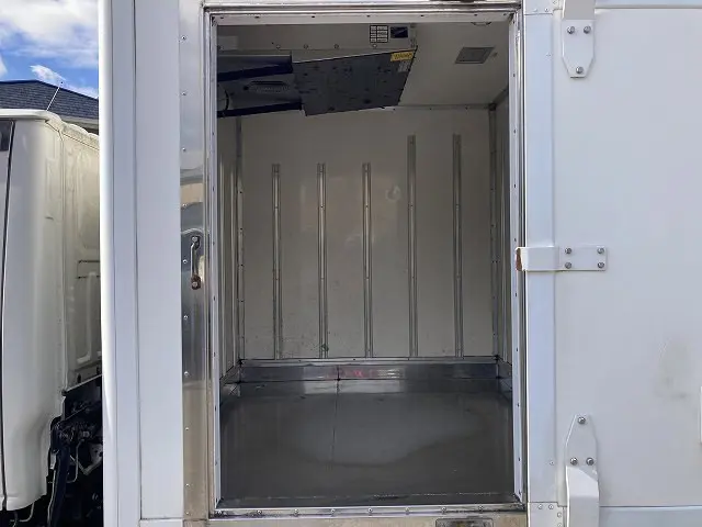 いすゞ エルフ TKG-NHR85AN(2WD)の写真28